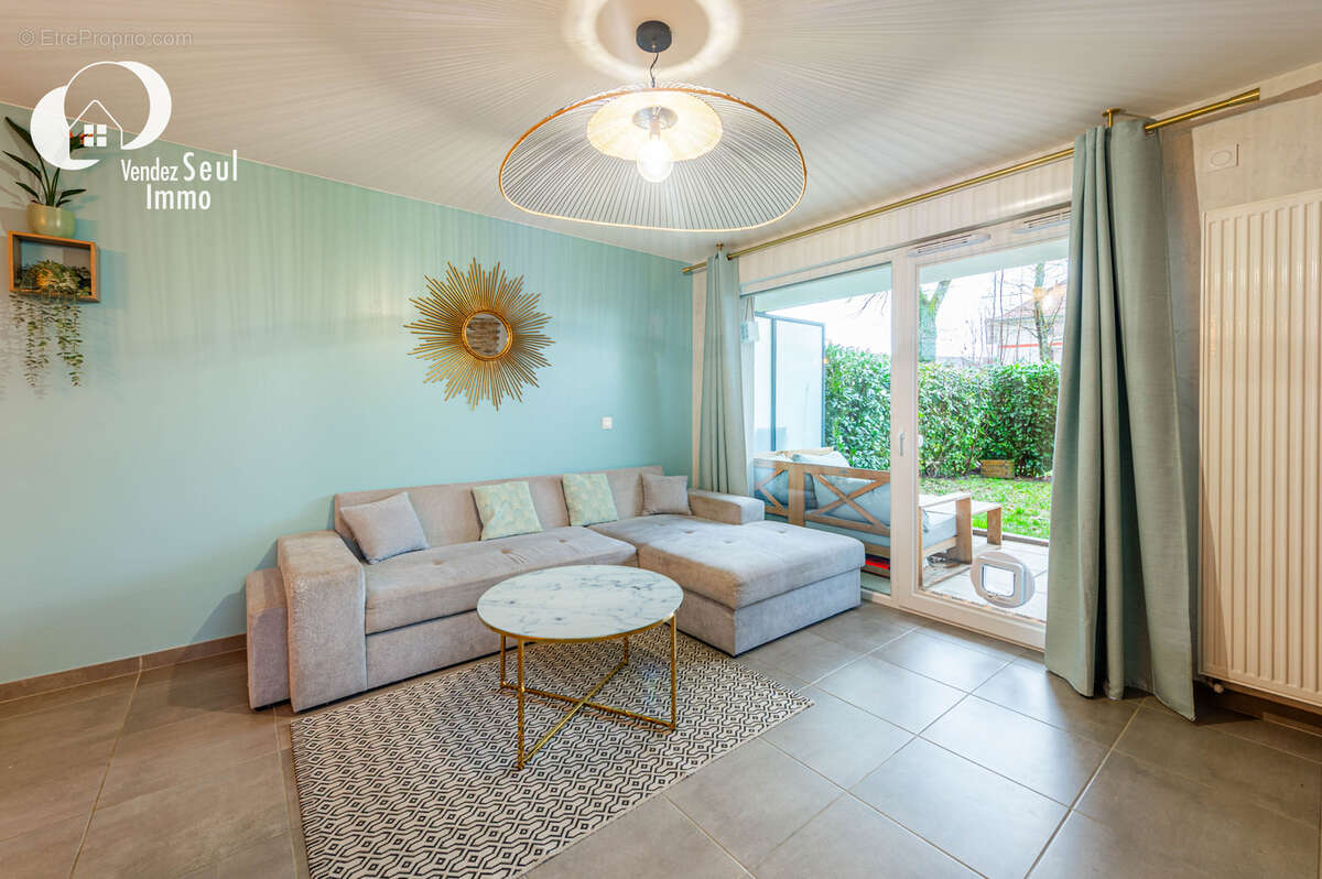 Appartement à POISY