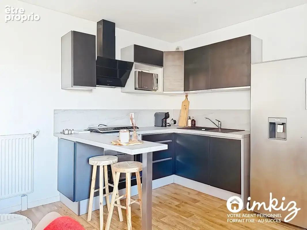 Grand studio / T2, balcon et parking privé - photo 5