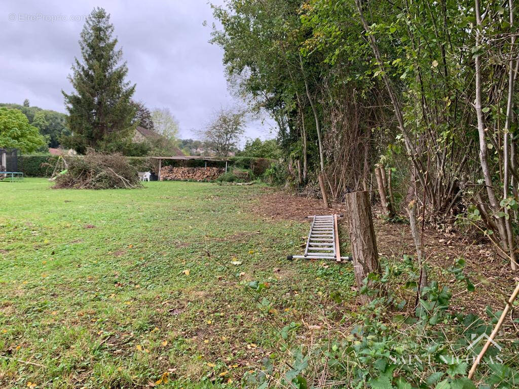 Terrain à SERAINCOURT