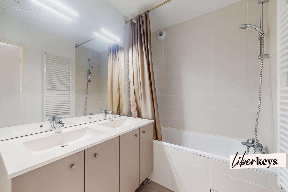 Superbe Duplex T5 avec Loggia Terrasse Parking - 104 m² - Saint-Orens-de-Gameville - photo 7