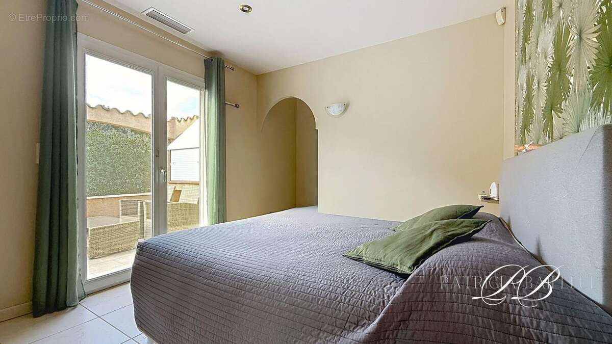 Maison à CASES-DE-PENE