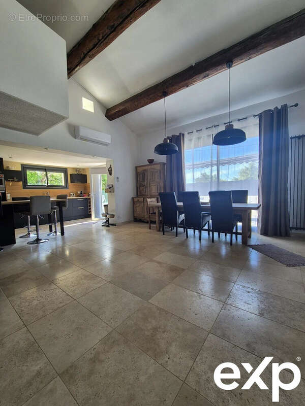 Maison à ROQUEVAIRE