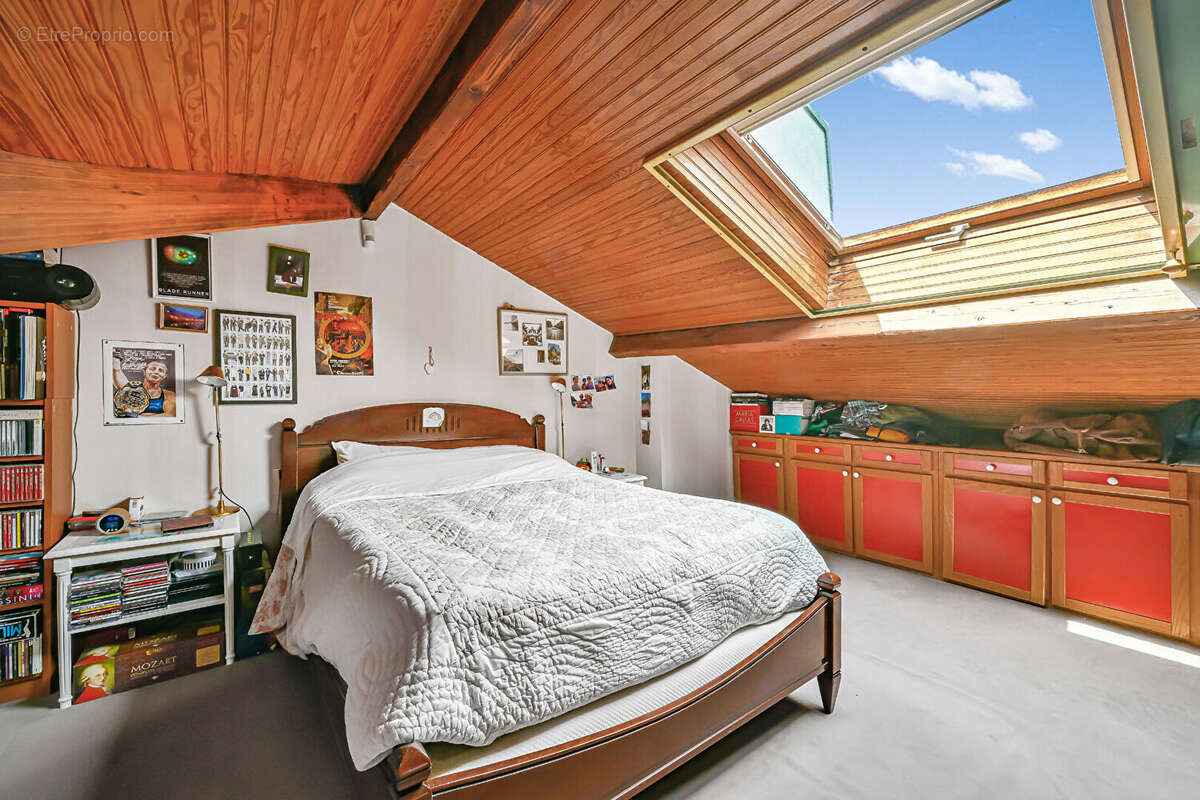 Appartement à PARIS-14E