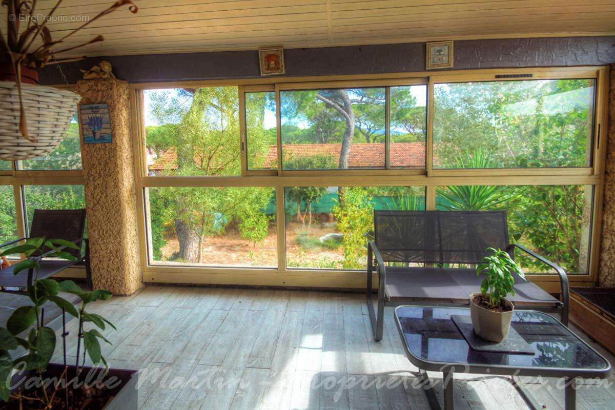 Maison à PUGET-SUR-ARGENS