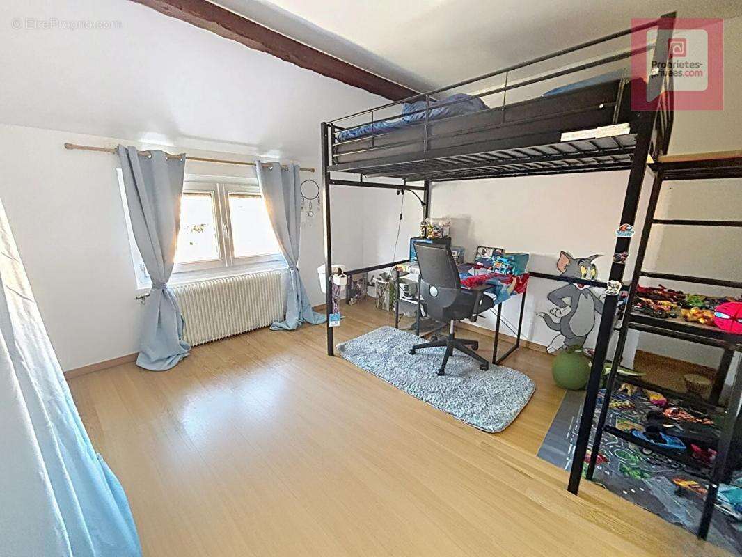 Maison à EPERNON