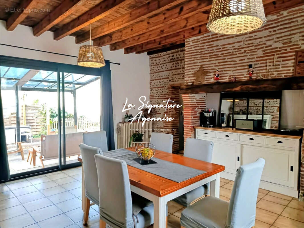 Maison 178 m² à Saint-Hilaire-De-Lusignan  - photo 3
