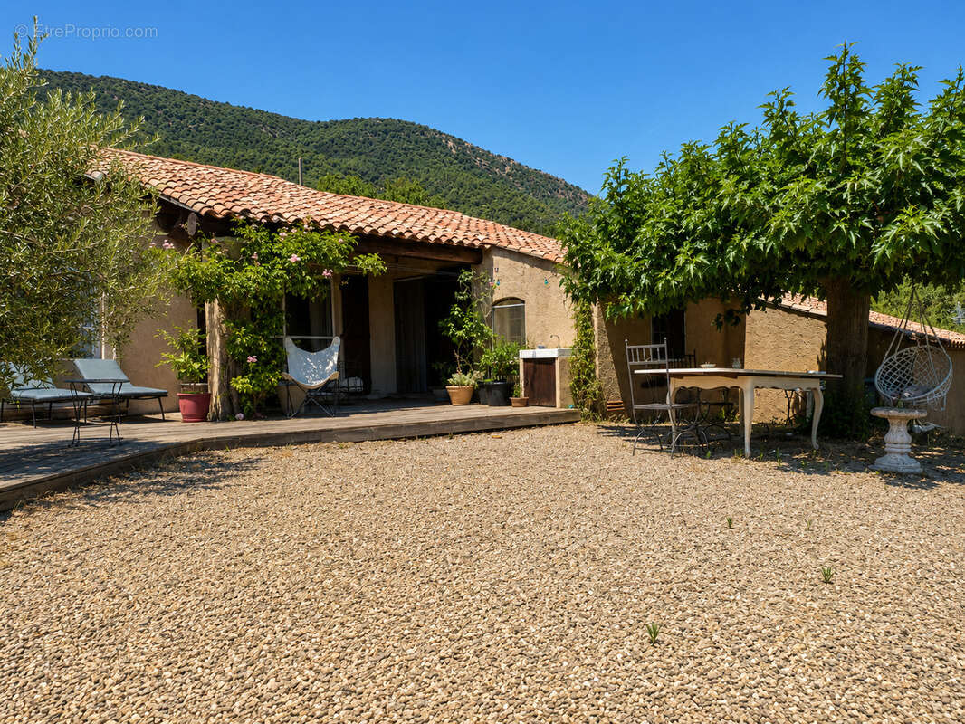 Maison à PLAN-DE-LA-TOUR