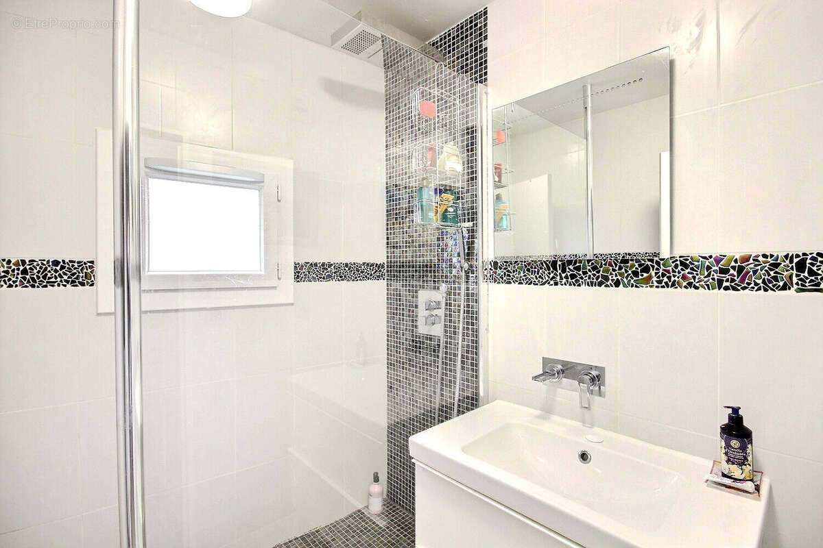 Appartement à FRESNES