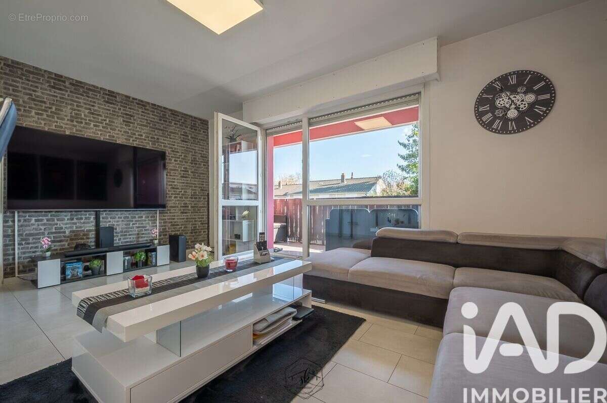 Photo 2 - Appartement à MOULINS-LES-METZ