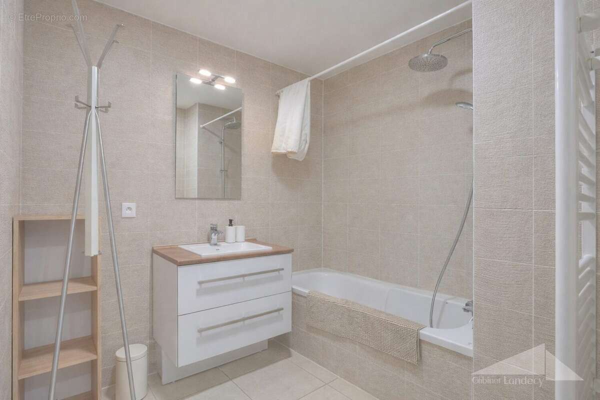 Appartement à FERNEY-VOLTAIRE