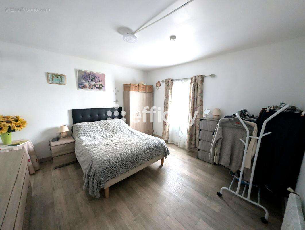 Maison à THIETREVILLE