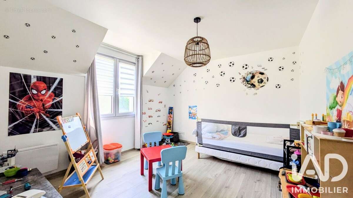 Maison 114 m² à Fromelennes  - photo 6