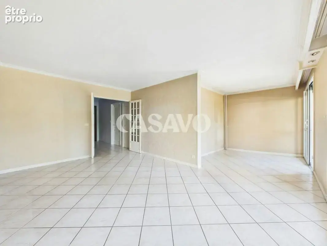 Vente Appartement 4 pièces de 80m² - 38290 La Verpillière - photo 2