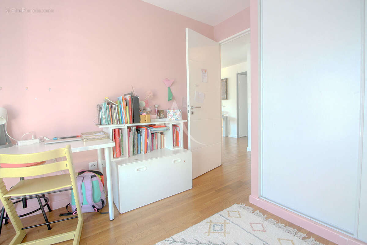 Appartement  5 pièce(s) 88.93 m2 4 chambres + 3 parkings (dont 1 box) - photo 14