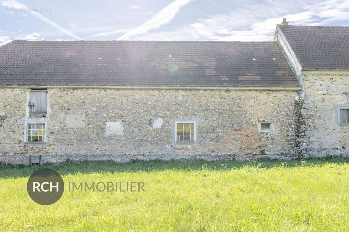 Maison à GARANCIERES