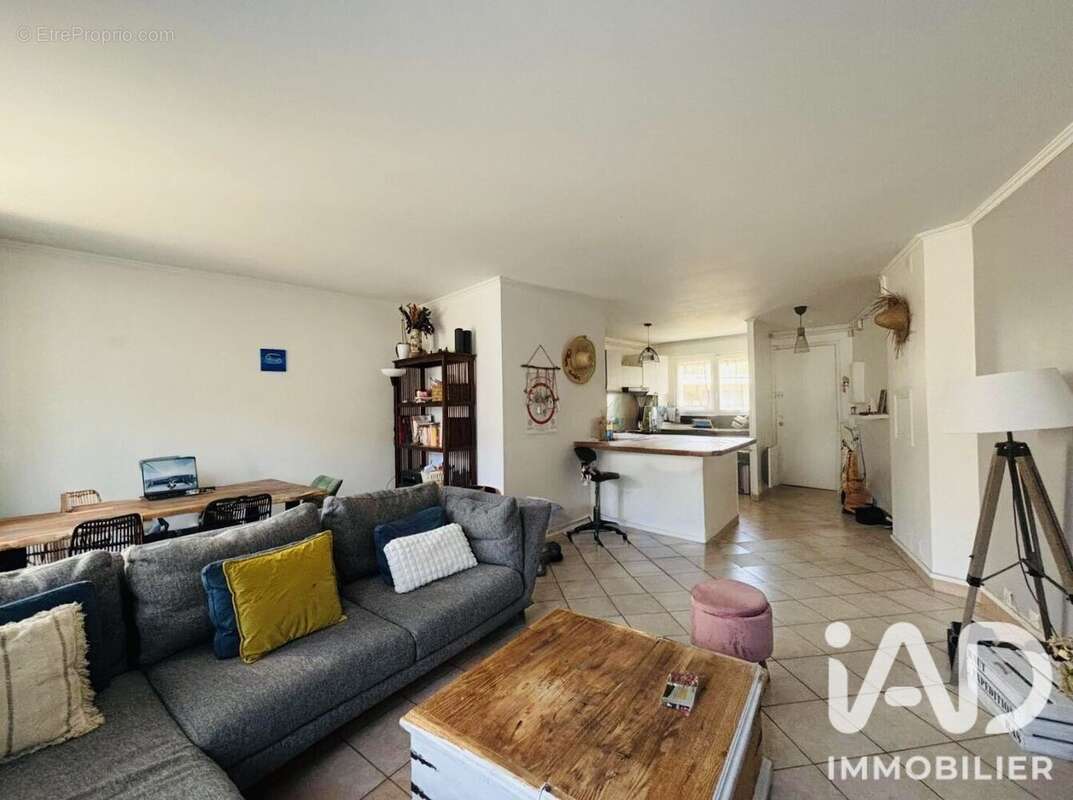 Photo 2 - Appartement à VAUJOURS