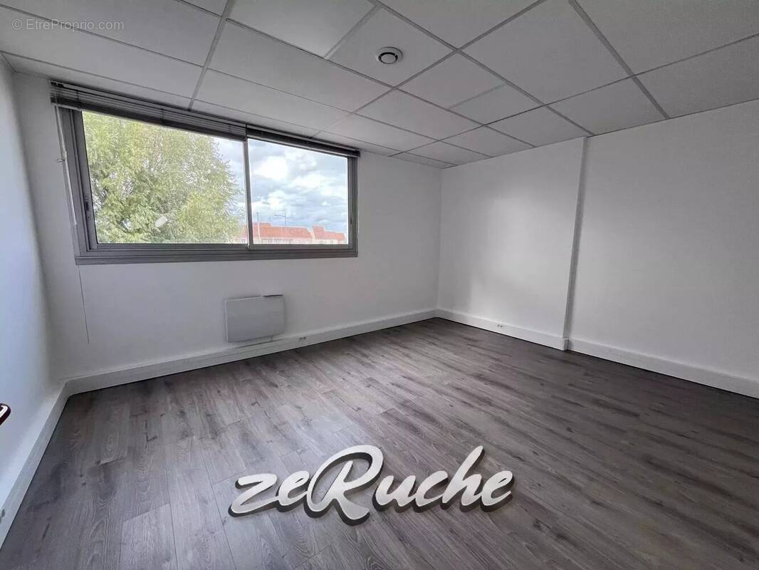 Commerce à DOUVRES-LA-DELIVRANDE