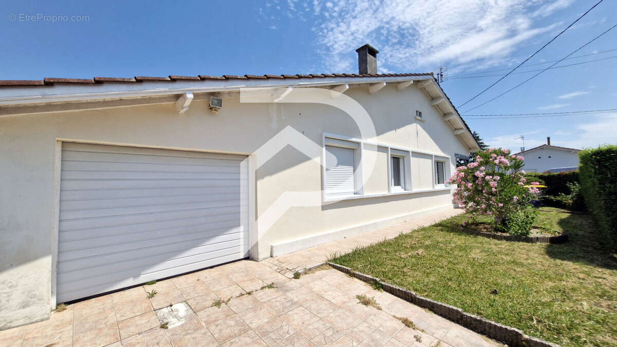 Maison de plain-pied rénovée 4 pièces 89 m² centre ORTHEZ - photo 14