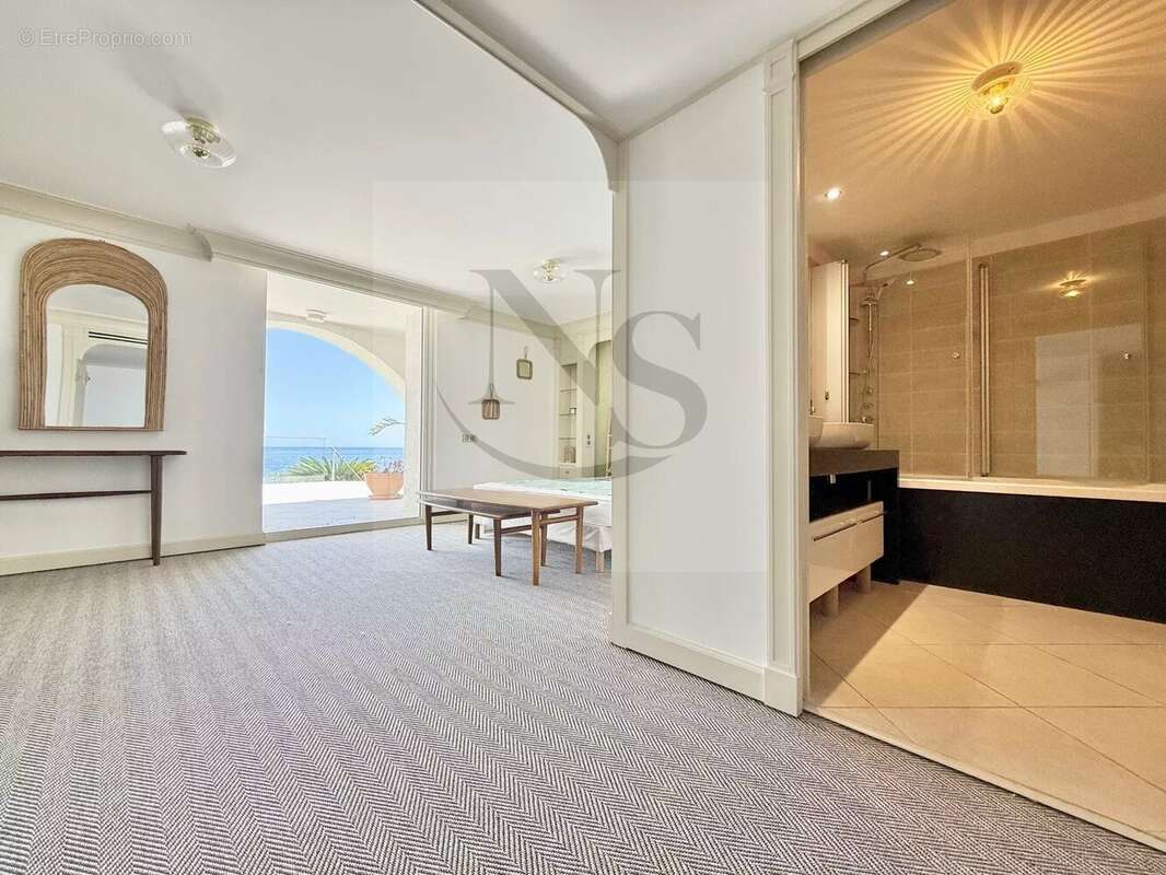 Maison à THEOULE-SUR-MER