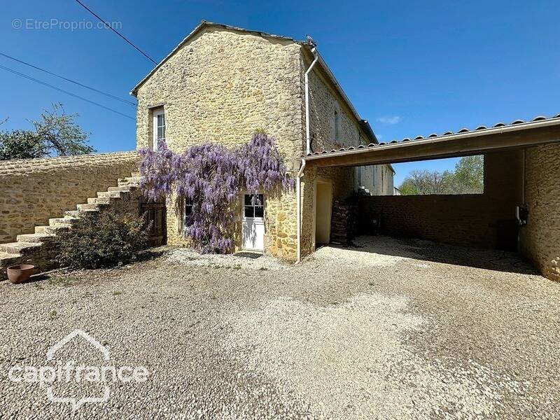 Maison à SAINT-VARENT