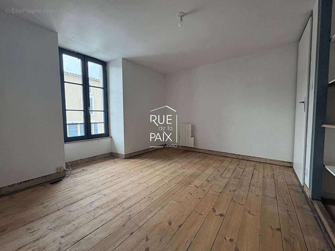 Maison à LA MOTHE-SAINT-HERAY