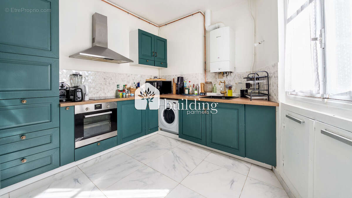 Appartement à PARIS-17E