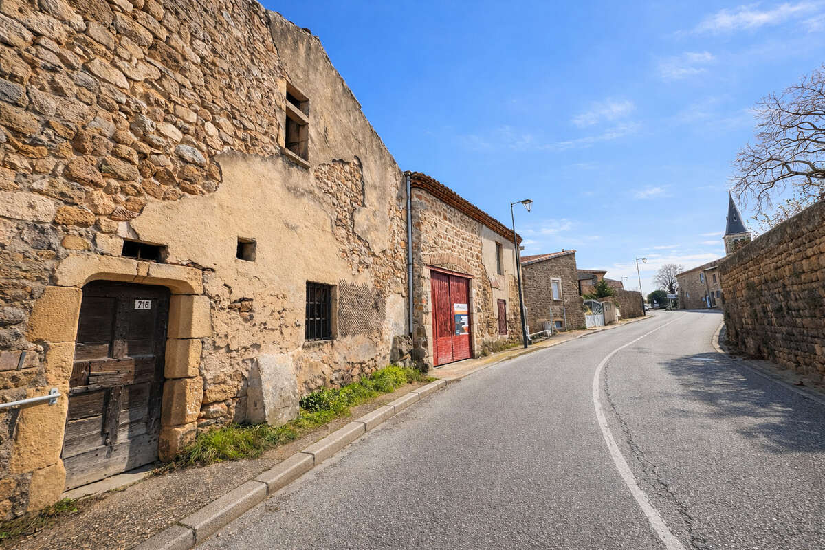 Maison à LUPE