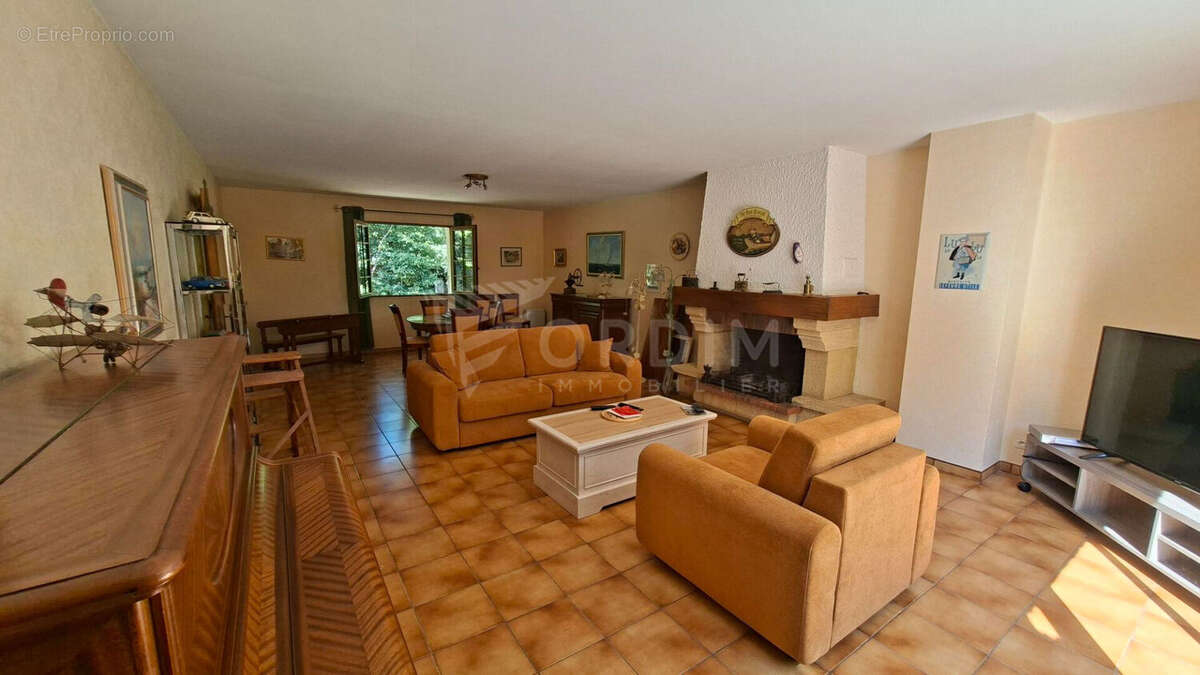Bien rare ! Maison familiale sans vis-à-vis sur 4 000 m² de terrain - photo 7