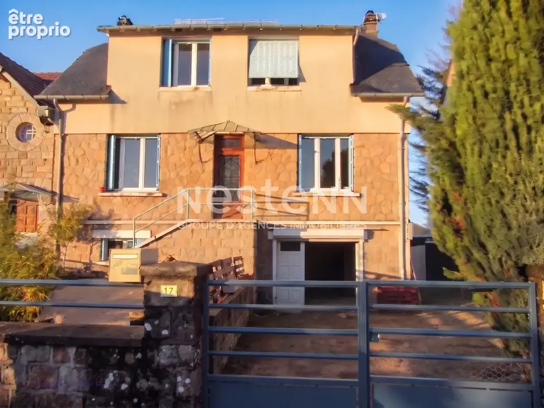 Maison De Village * 9 Pièces * 137 M² * 19300 Saint Yrieix Le Dejalat * 98 100 - photo 2