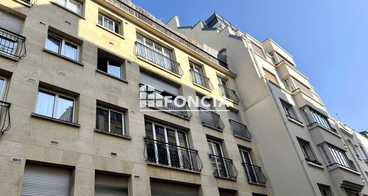 Appartement à PARIS-17E