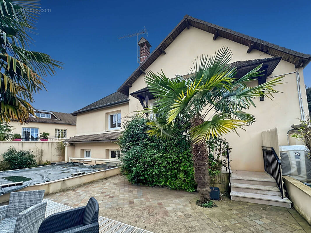 Maison à LES ALLUETS-LE-ROI