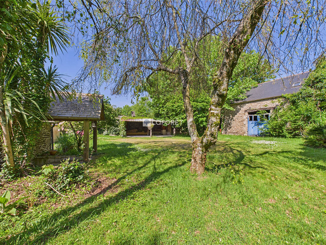 Maison à SAINT-EVARZEC