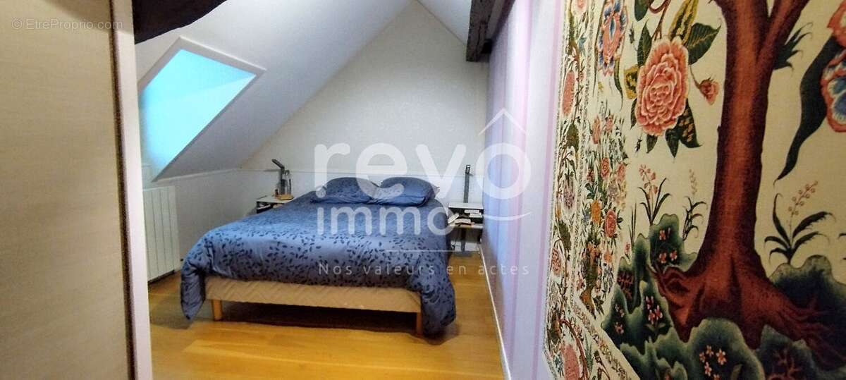 Maison à SAINT-BARTHELEMY-D'ANJOU