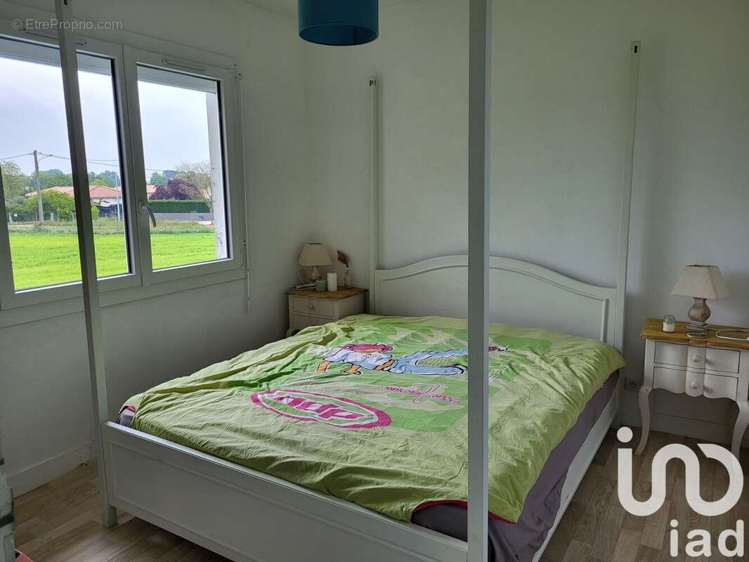 Photo 6 - Maison à SAINT-MEDARD-DE-GUIZIERES