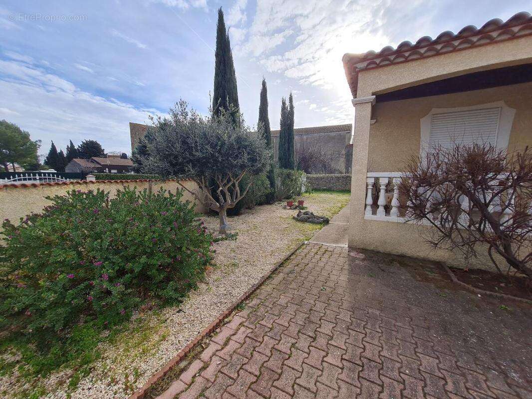 Maison à GINESTAS
