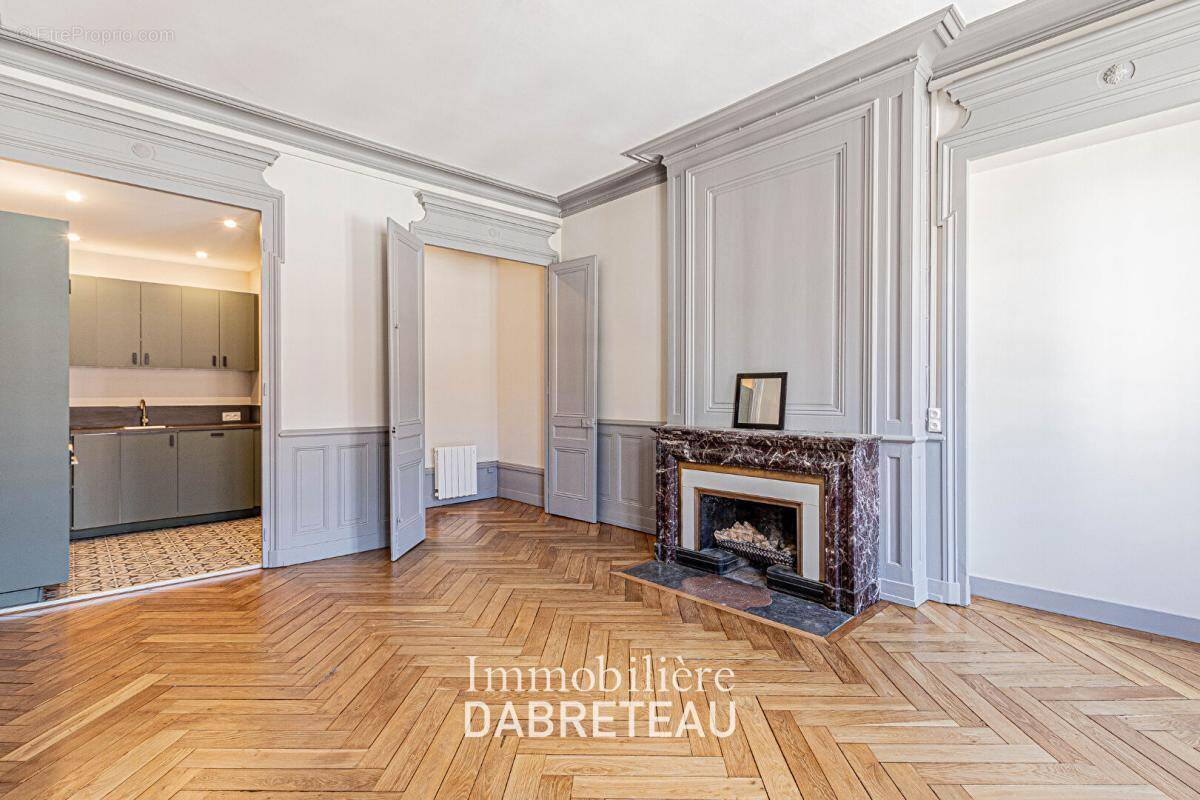 Appartement à LYON-6E