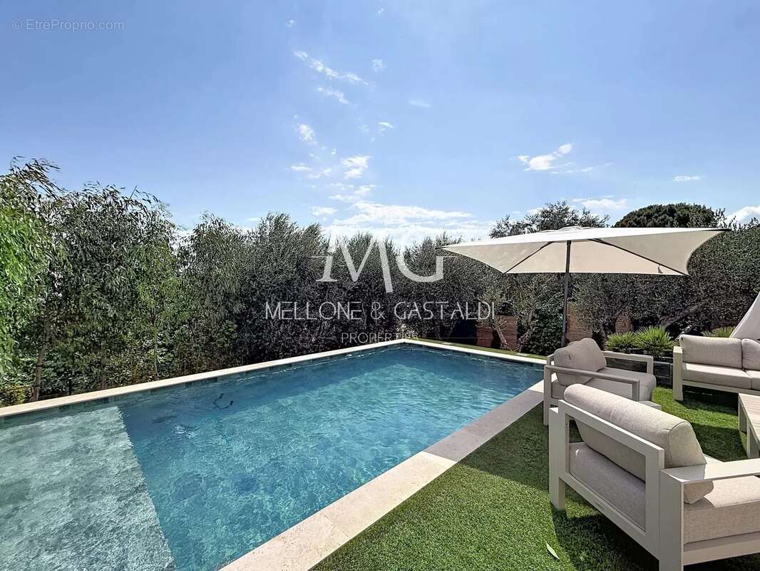Maison à MOUGINS
