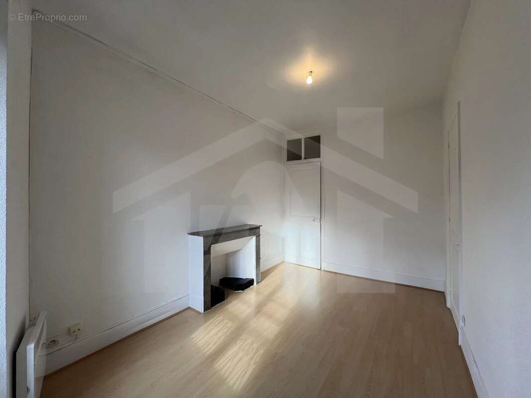 T3 3eme etage - 38 rue diderot - photo 11