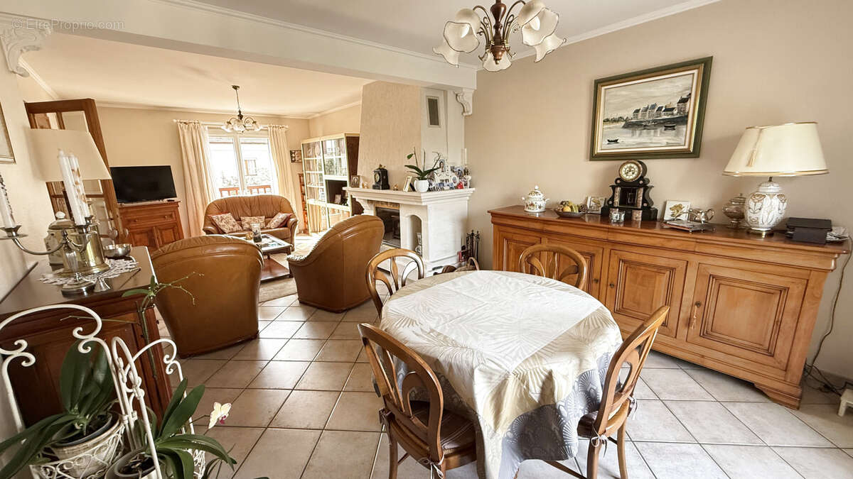 Maison à TREMBLAY-EN-FRANCE