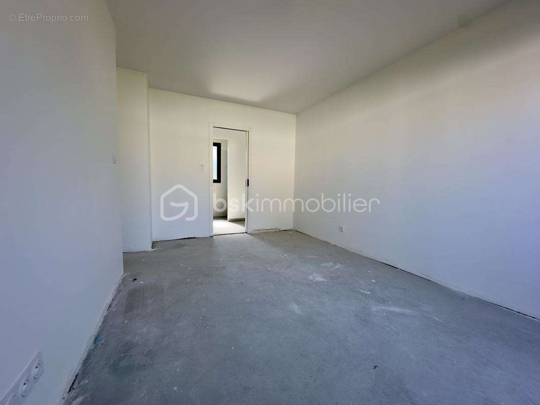 Maison à SAINT-SEURIN-SUR-L'ISLE