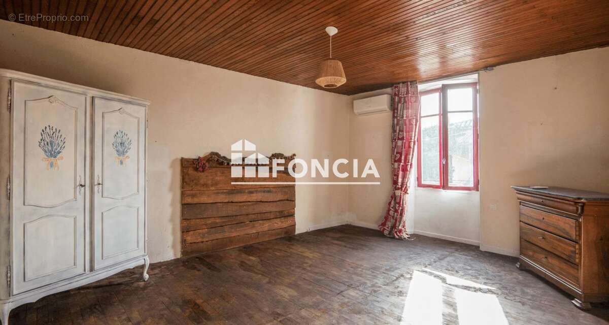 Maison à DECAZEVILLE