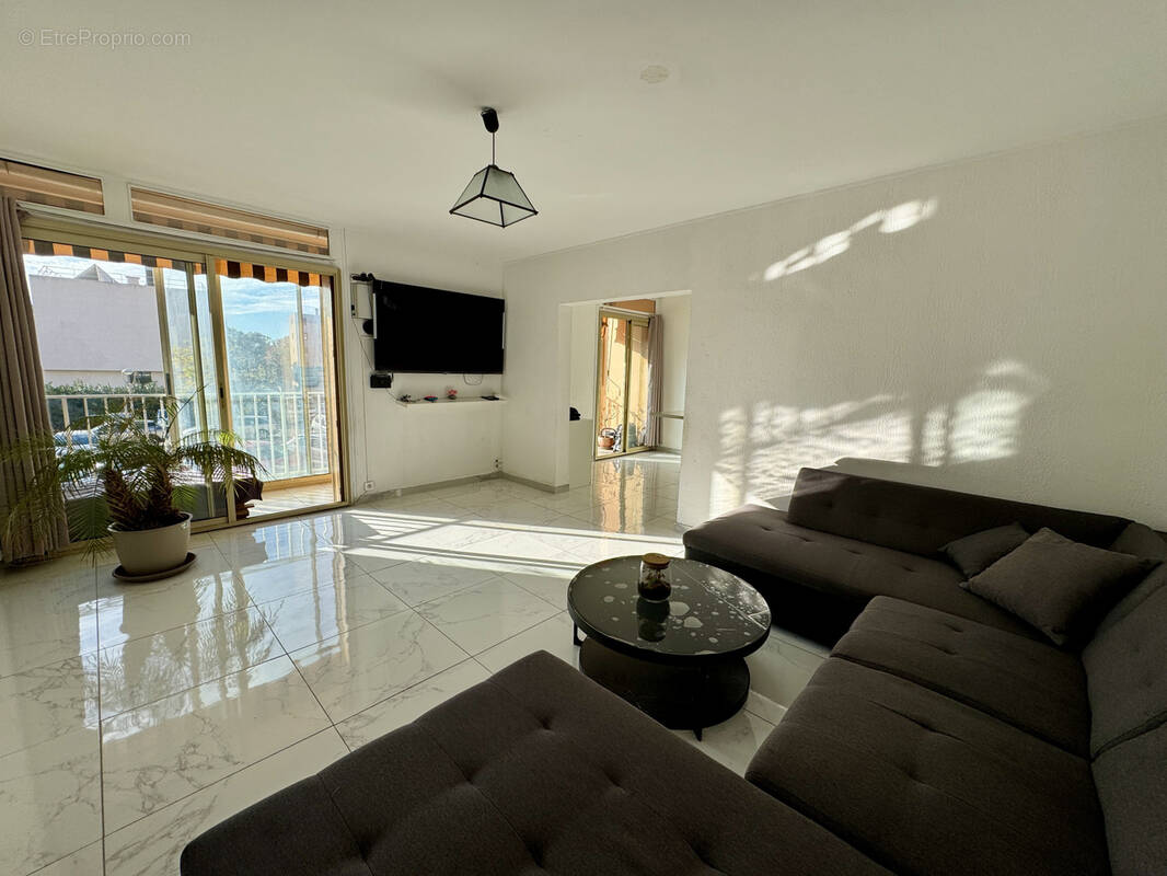 Appartement à LA VALETTE-DU-VAR