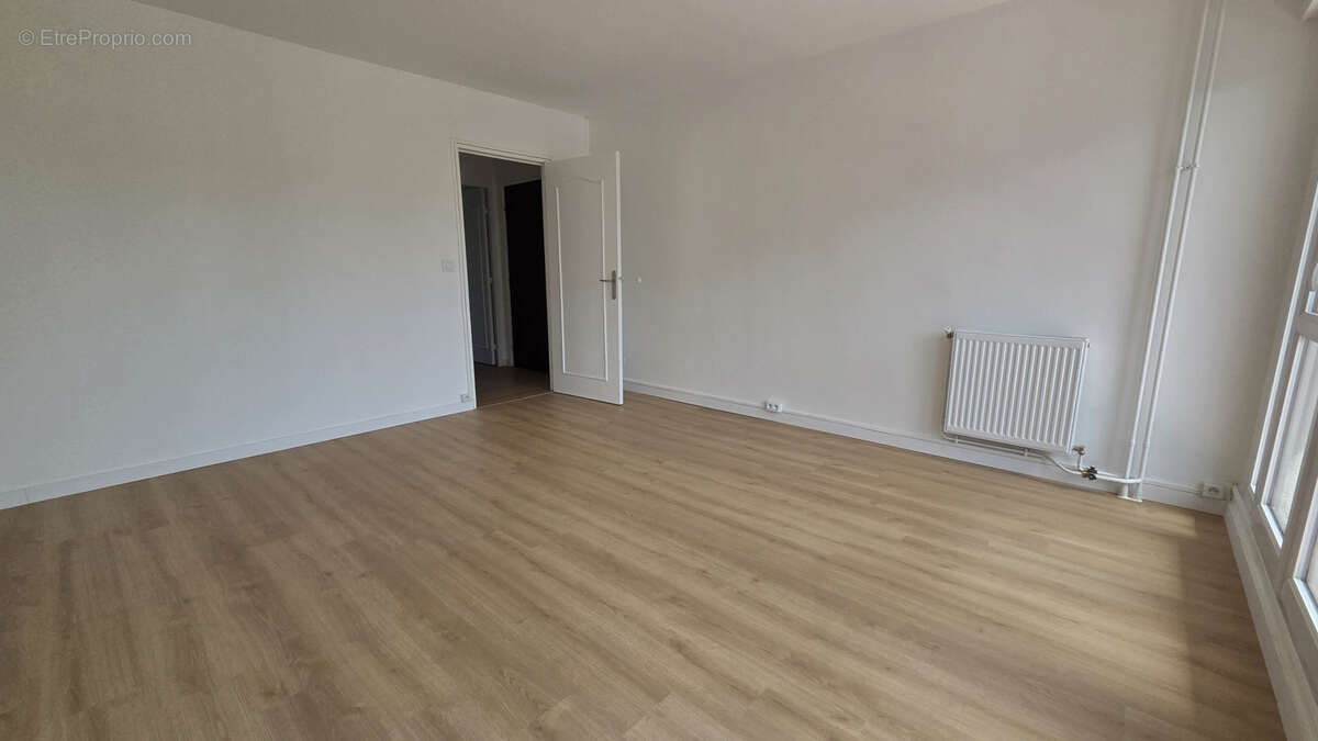 Appartement à LIMEIL-BREVANNES