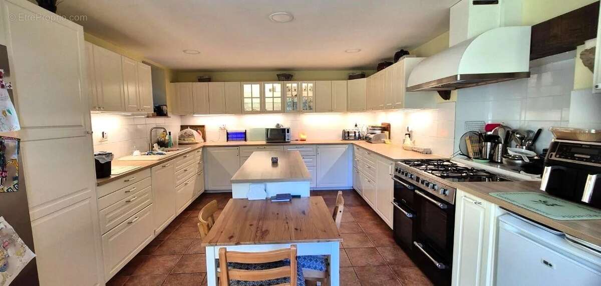 Maison à SAINT-GEORGES-DE-ROUELLEY