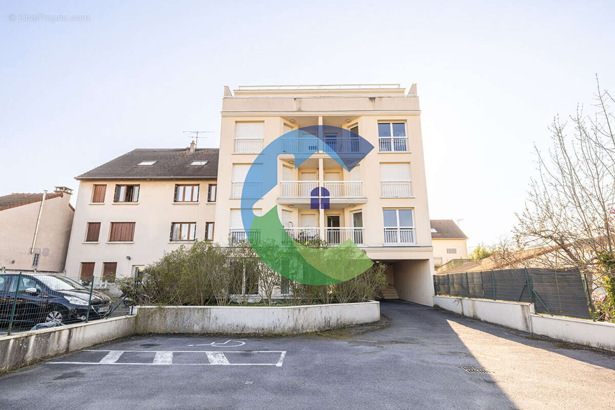 Appartement à EPINAY-SUR-ORGE