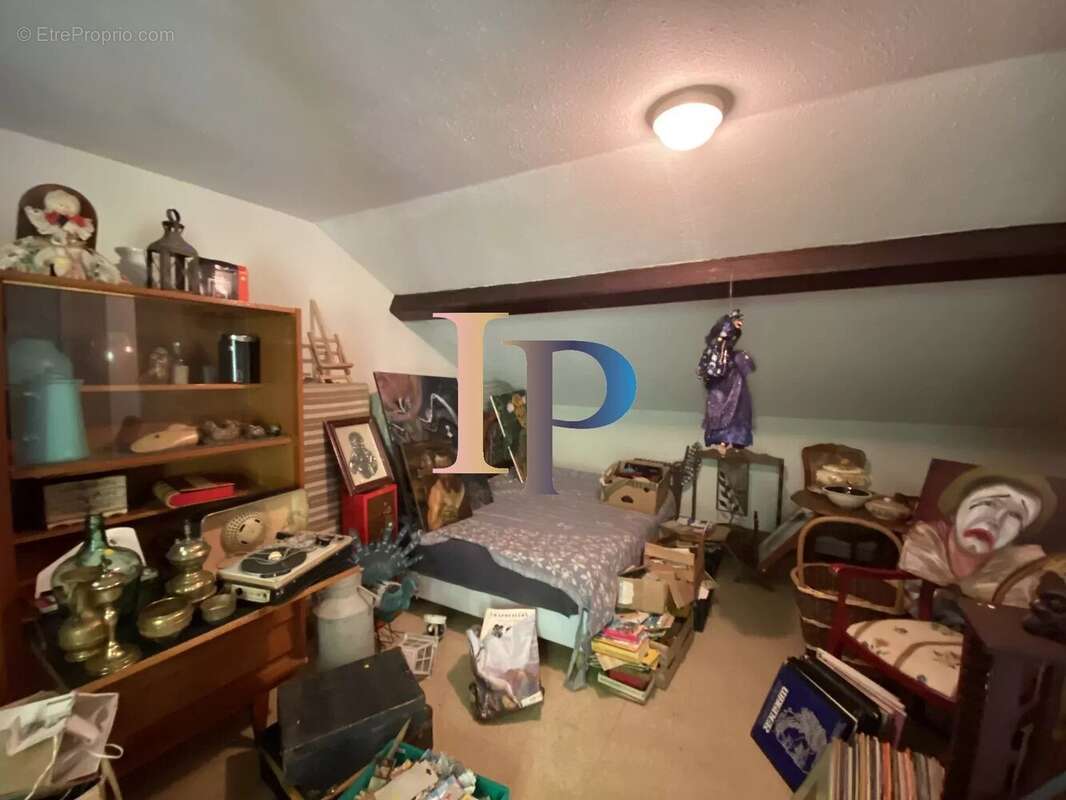 Maison à CHATEAUNEUF