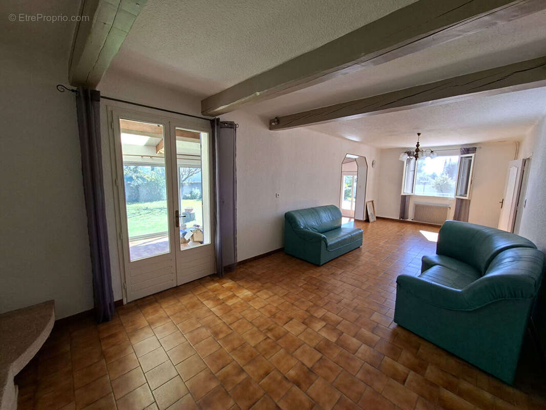Maison d'exception à vendre à Pertuis - 7 pièces, 5 chambres, grand terrain - photo 8