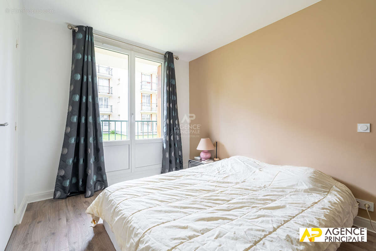 Appartement à MAISONS-LAFFITTE