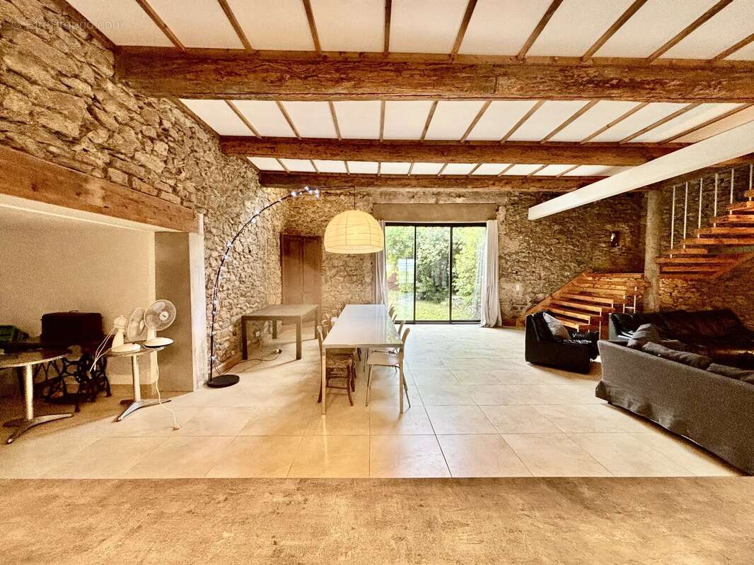 Maison à PEPIEUX