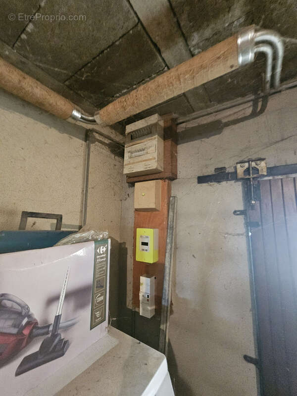 Maison à SAINT-LEONARD-DE-NOBLAT